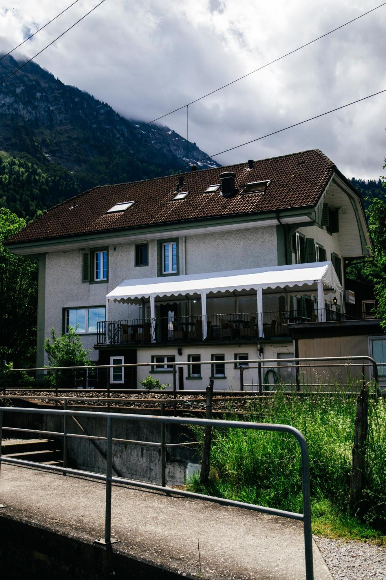 Au Bord Du Lac Darligen Bagian luar foto
